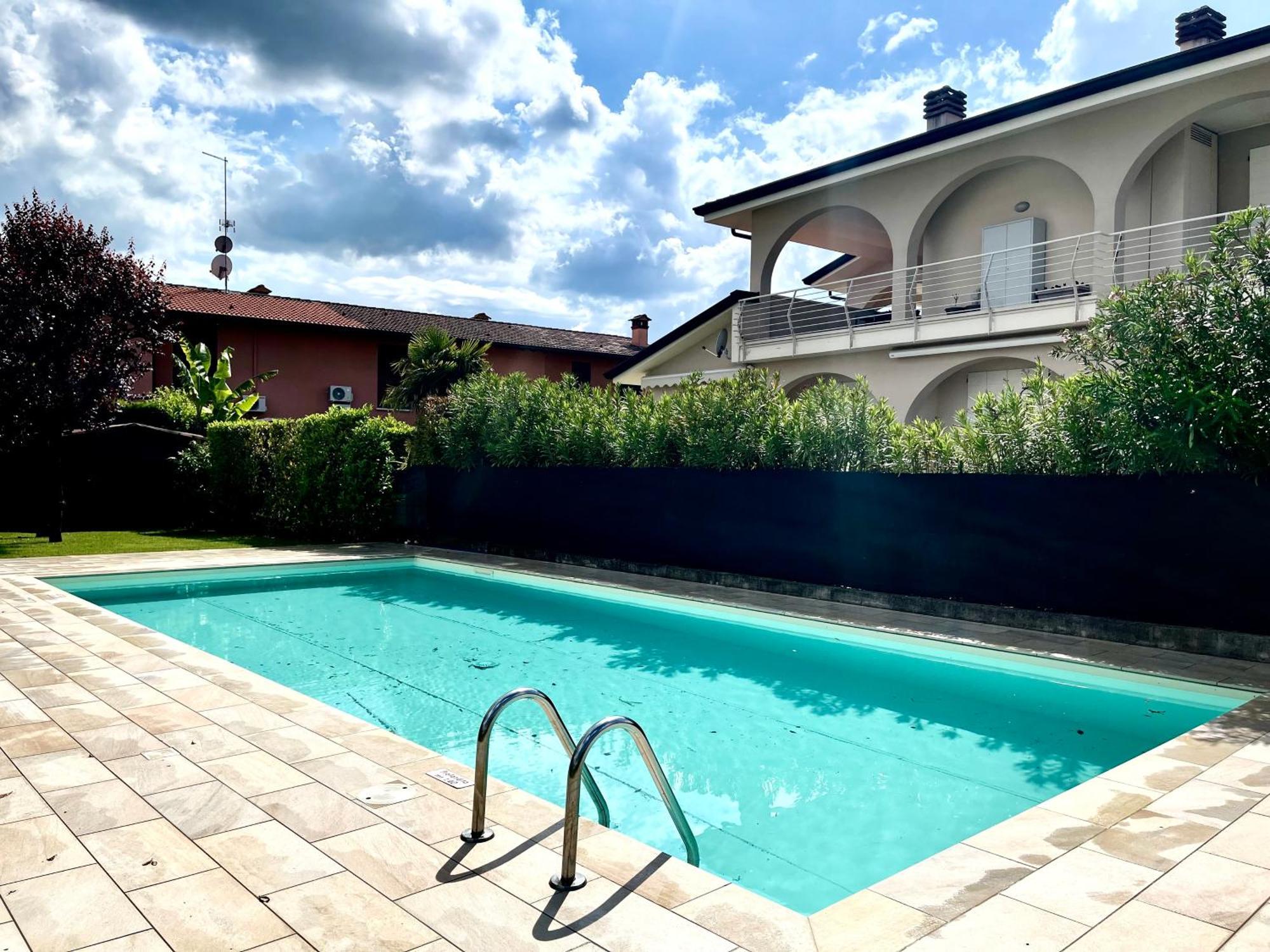 Dimora Di Charme Con Piscina E Giardino,Vicina Alla Spiaggia 시르미오네 외부 사진