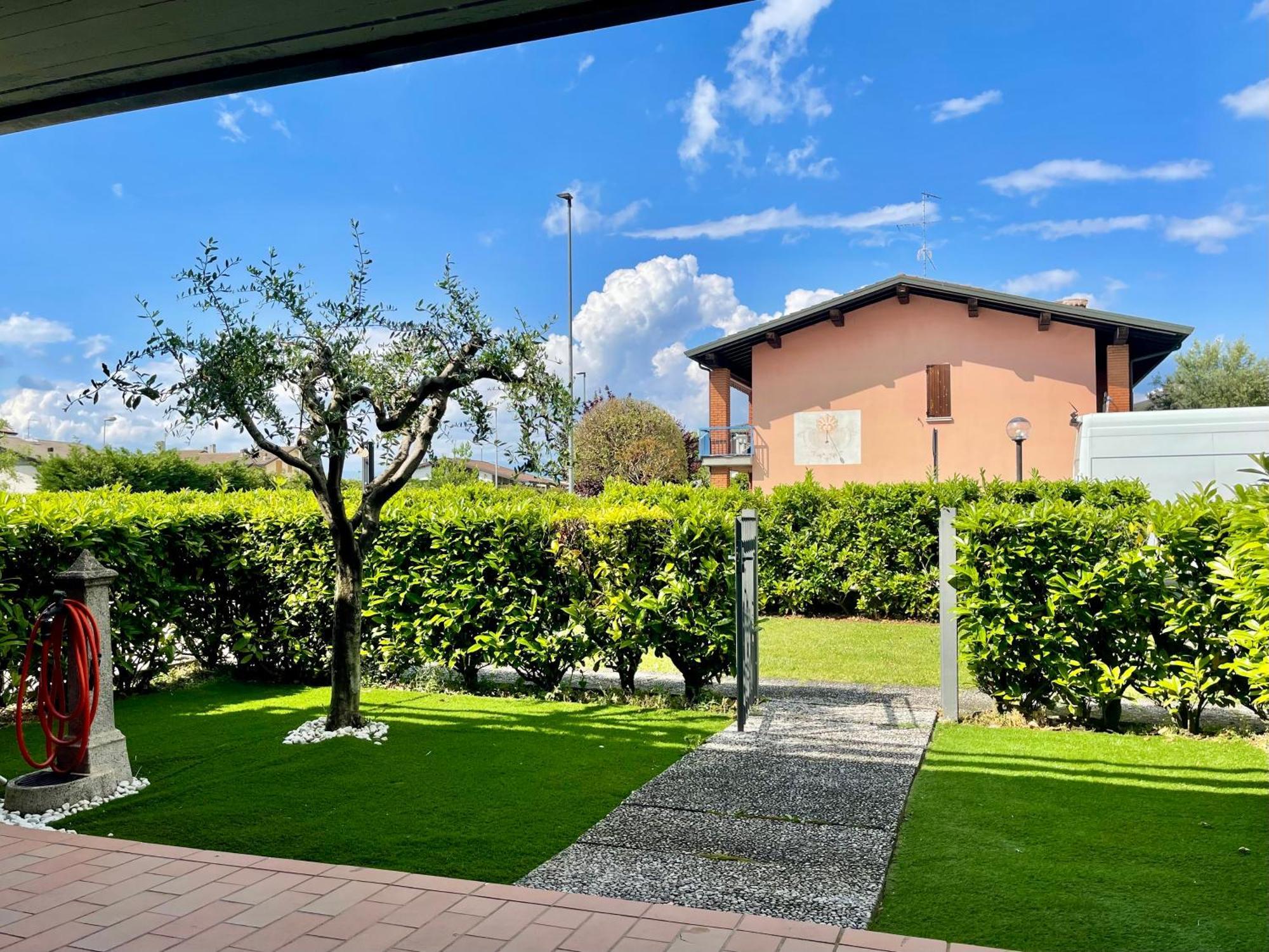 Dimora Di Charme Con Piscina E Giardino,Vicina Alla Spiaggia 시르미오네 외부 사진
